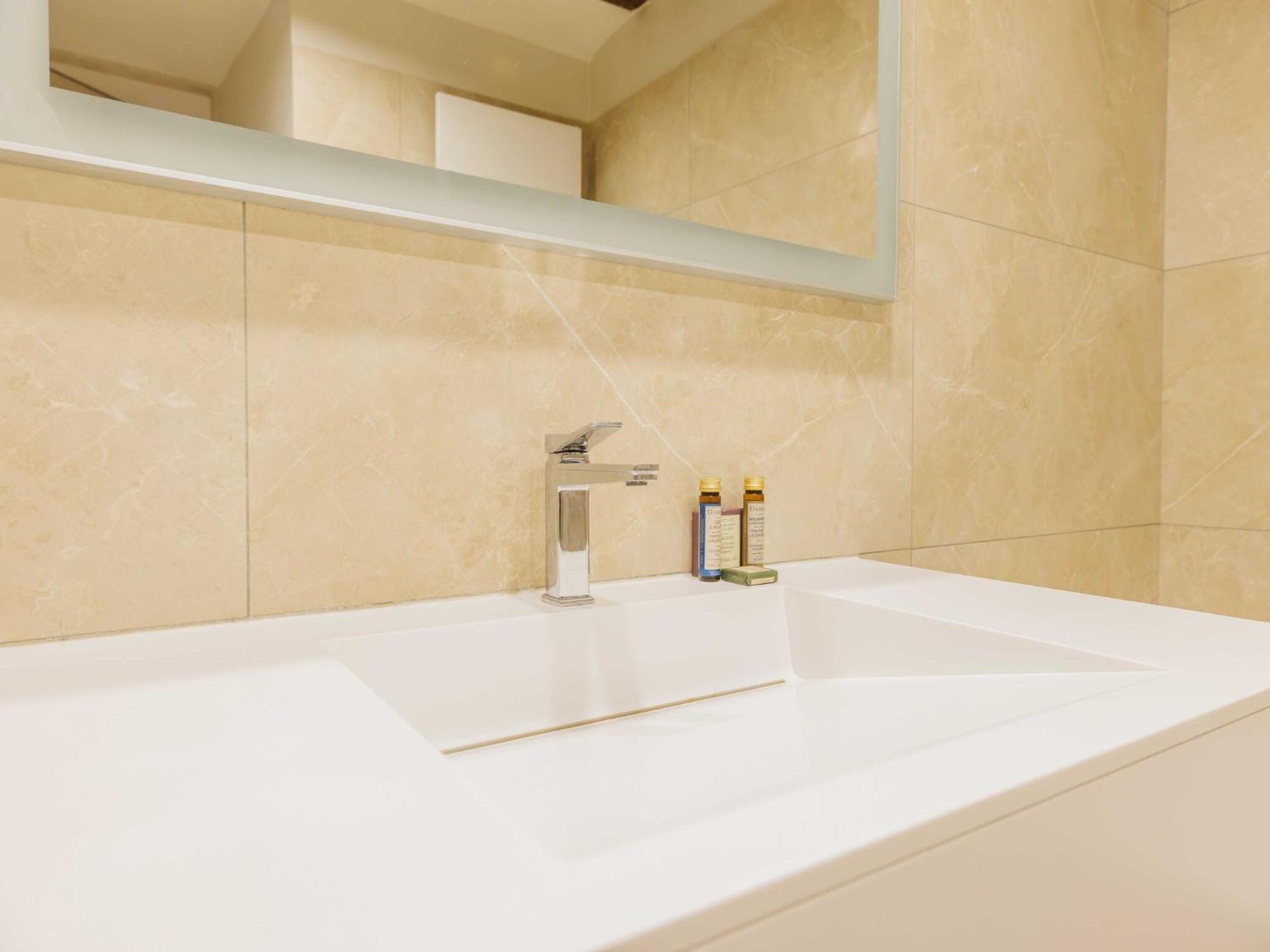 Apartment Unique - Marais - Mobility Lease Paris